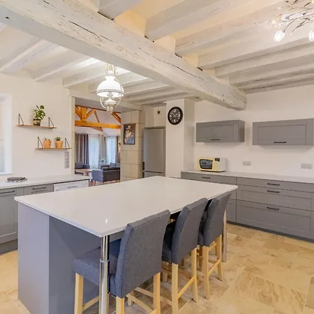 Hébergement de vacances Séjourner Au Cœur De La Nature Entre Tours Et Angers - Fr-1-622-101 *